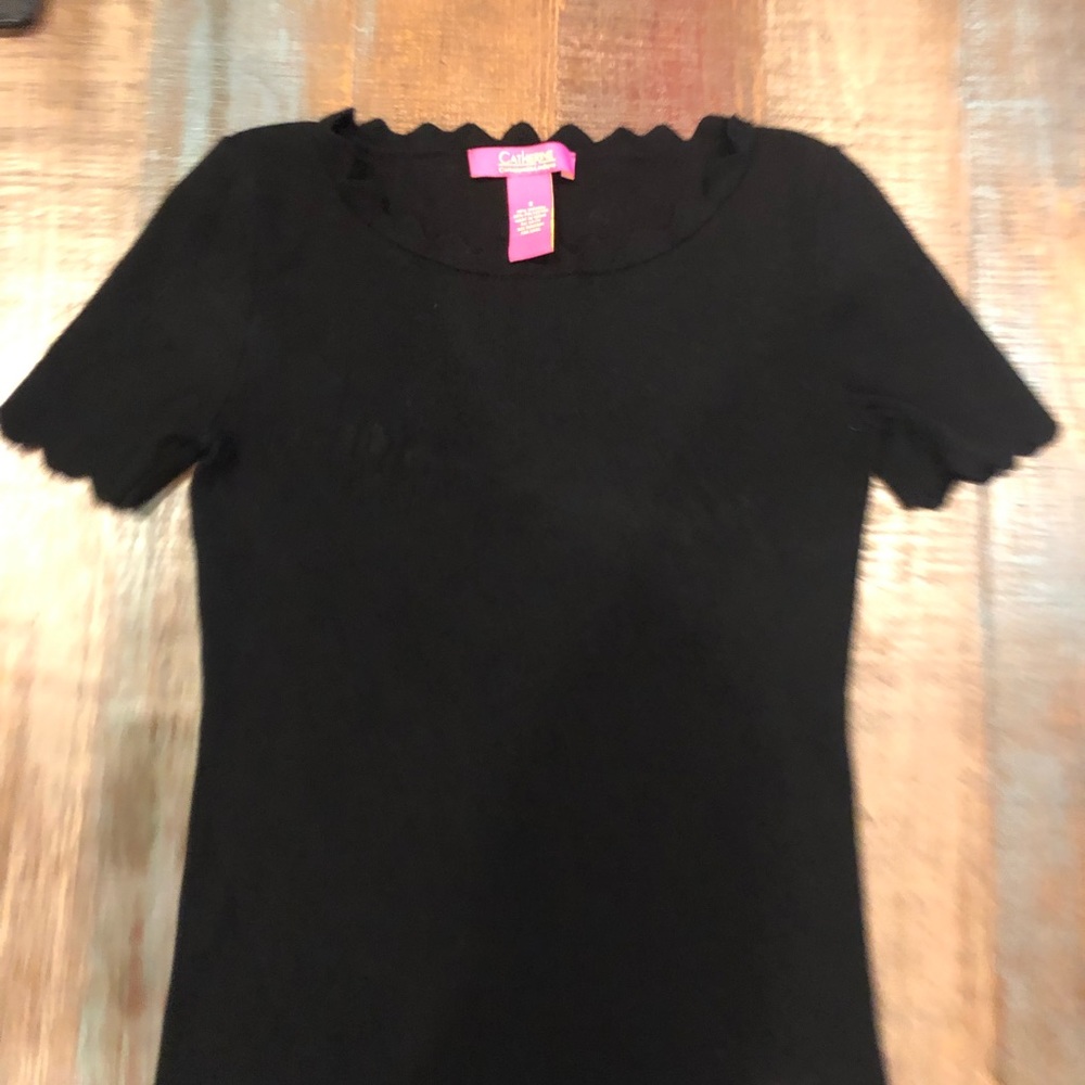 Scalloped short sleeve Sweater S EUC - Picture 2 of 10